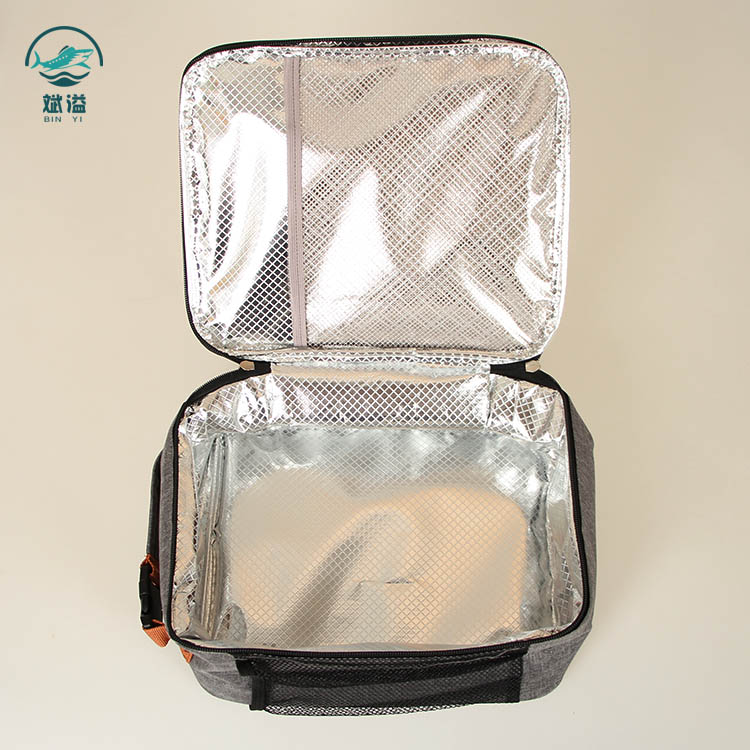 Insulated lunch bag